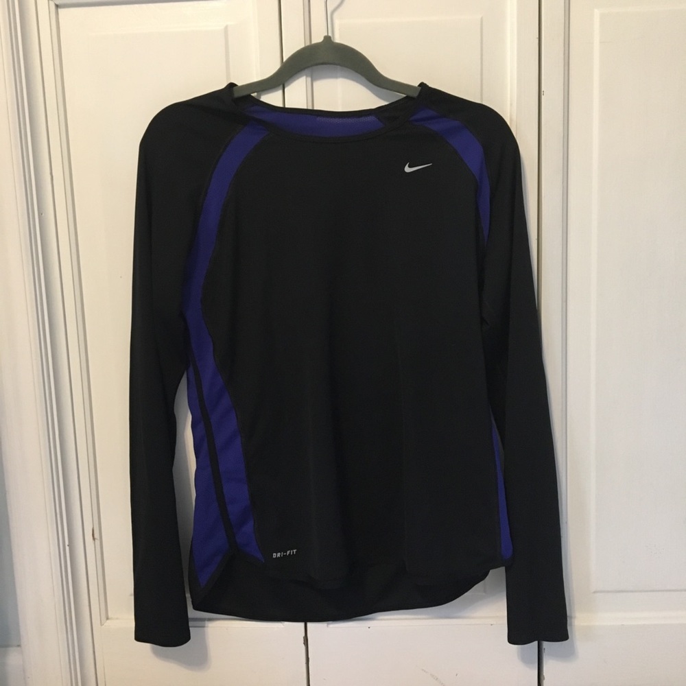 Large Nike moisture wicking workout top